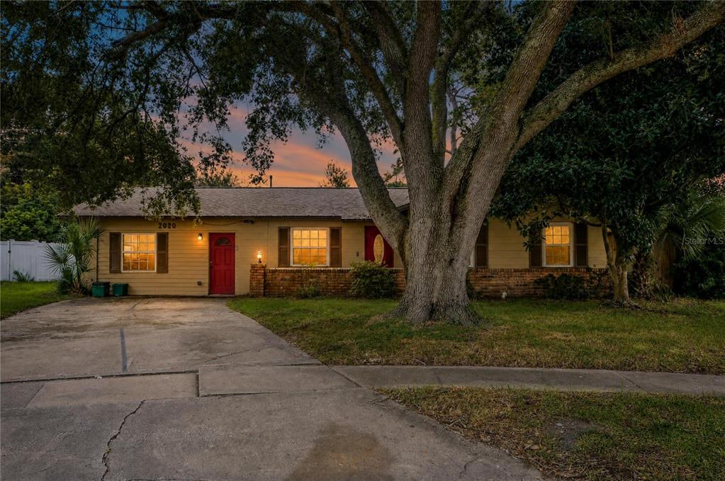 2020 LEANNE COURT