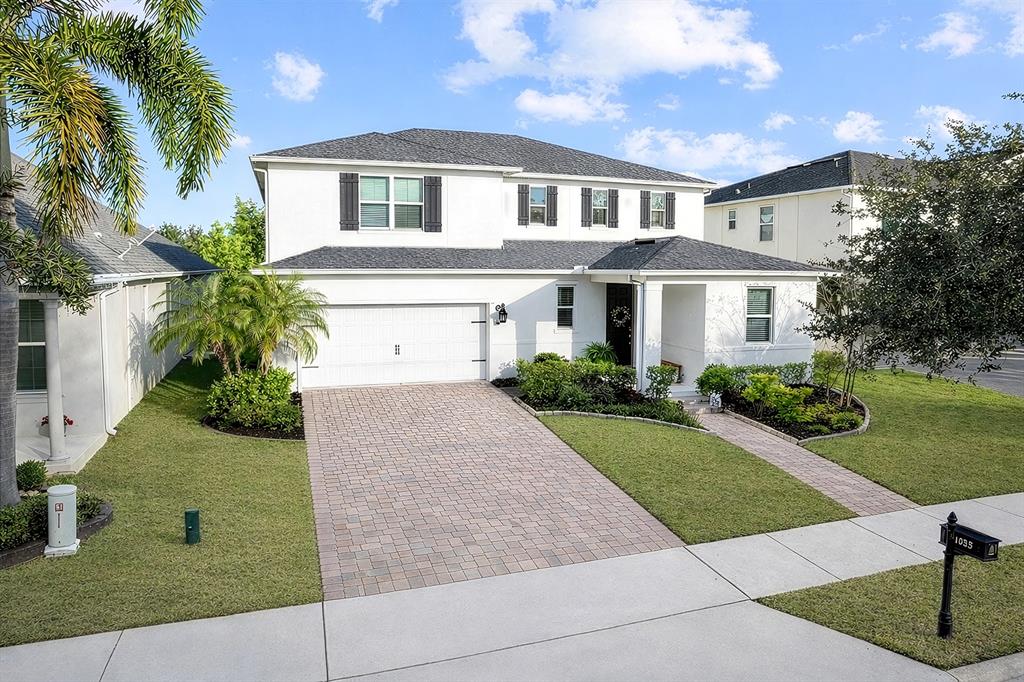 11525 CHATEAUBRIAND AVE.