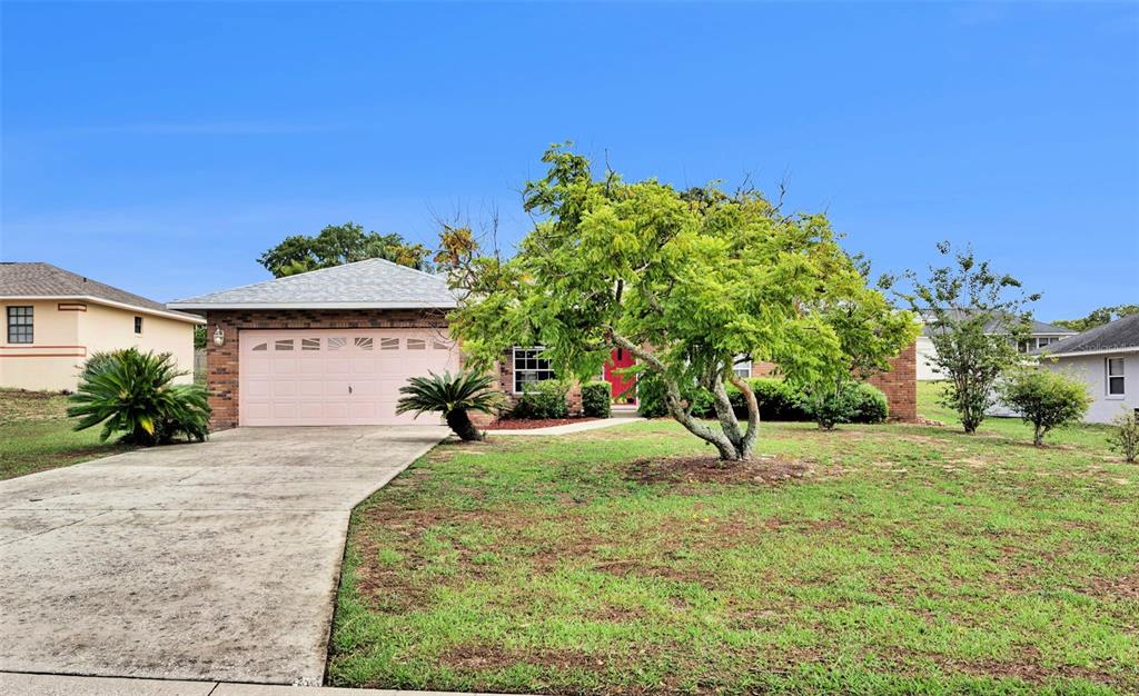 933 DEVONSHIRE WAY