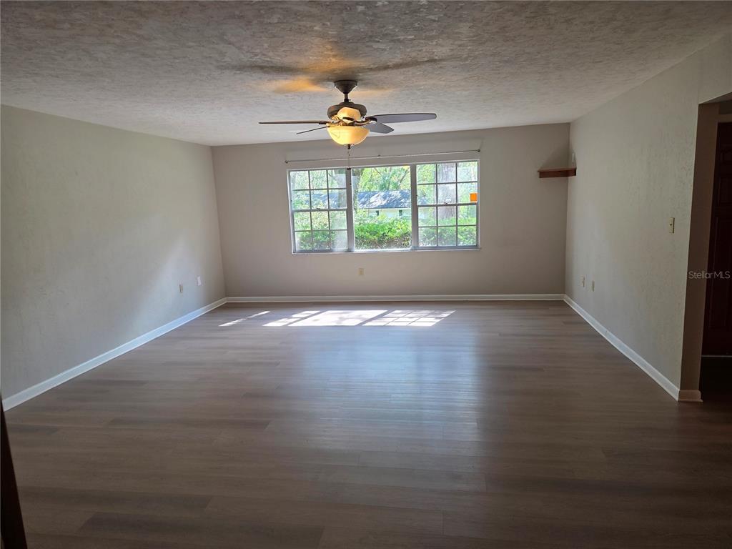 909 NW 39TH STREET, GAINESVILLE, FL — photo 3 of 17