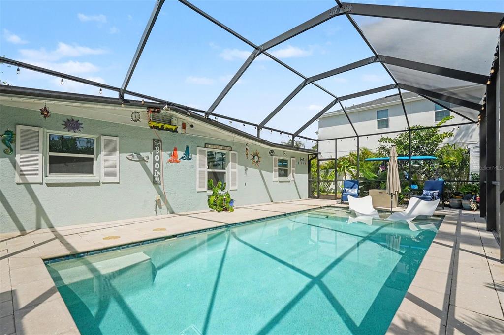 3204 W PEARL AVENUE, TAMPA, FL — photo 3 of 28