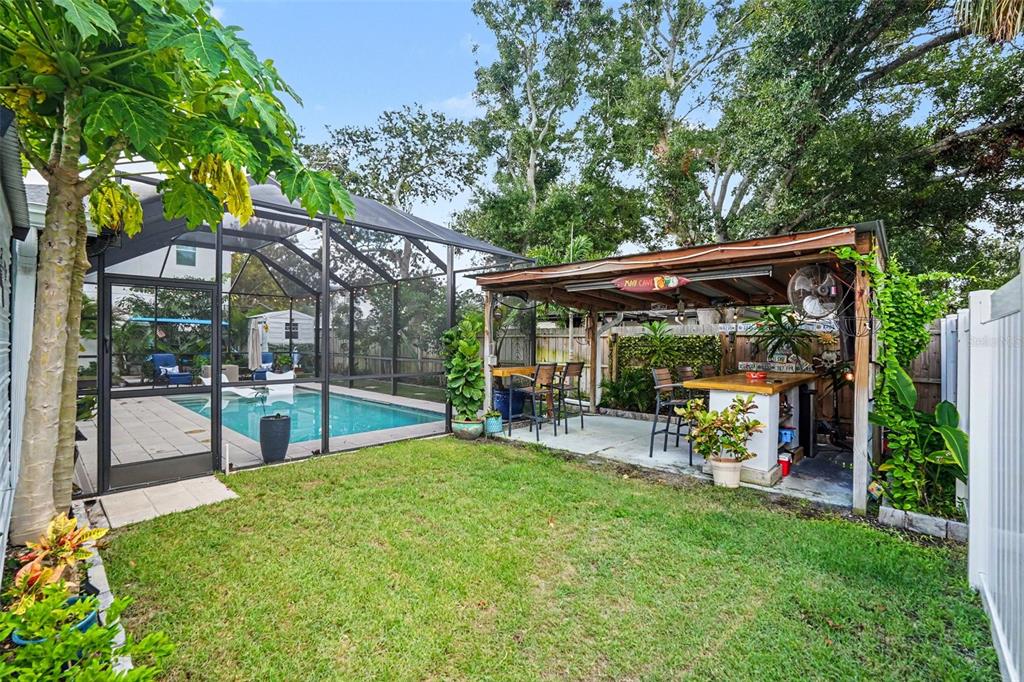 3204 W PEARL AVENUE, TAMPA, FL — photo 4 of 28