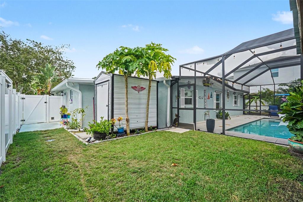 3204 W PEARL AVENUE, TAMPA, FL — photo 5 of 28