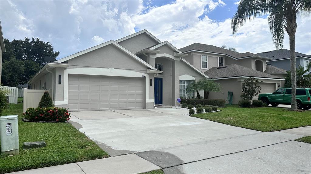 12824 HUNTERS VISTA BOULEVARD, ORLANDO, FL — photo 2 of 30