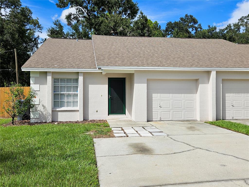 1075 MEADOWOOD POINTE ROAD