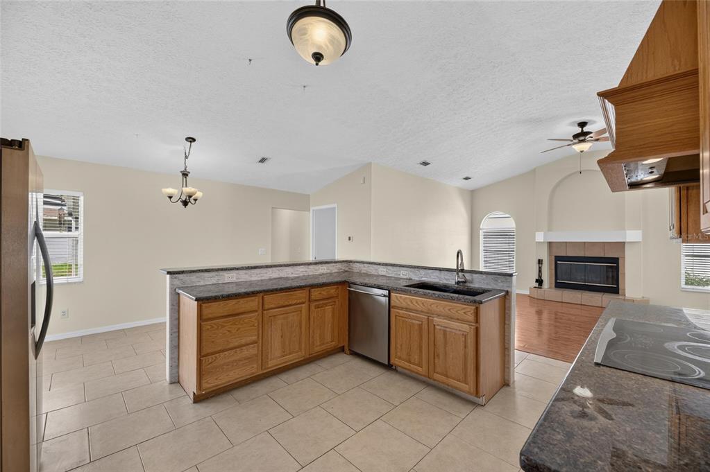 4404 KENDAL COURT, VALRICO, FL — photo 5 of 30