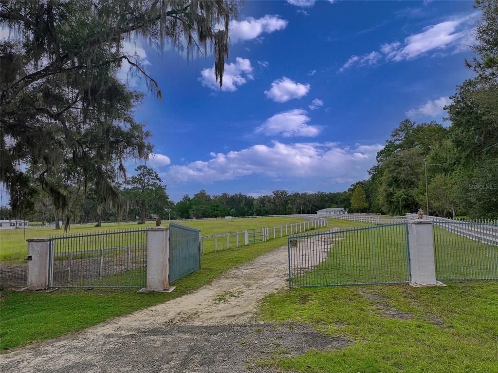 19566 NW 123RD COURT, MICANOPY, FL — photo 3 of 30
