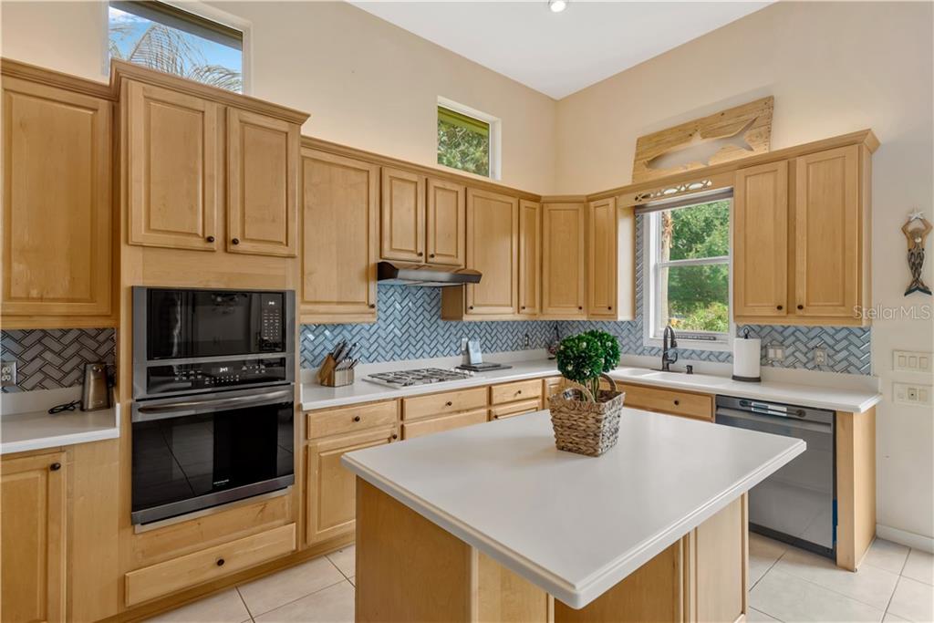 1034 W Skyview Landings DRIVE, HERNANDO, FL — photo 2 of 30