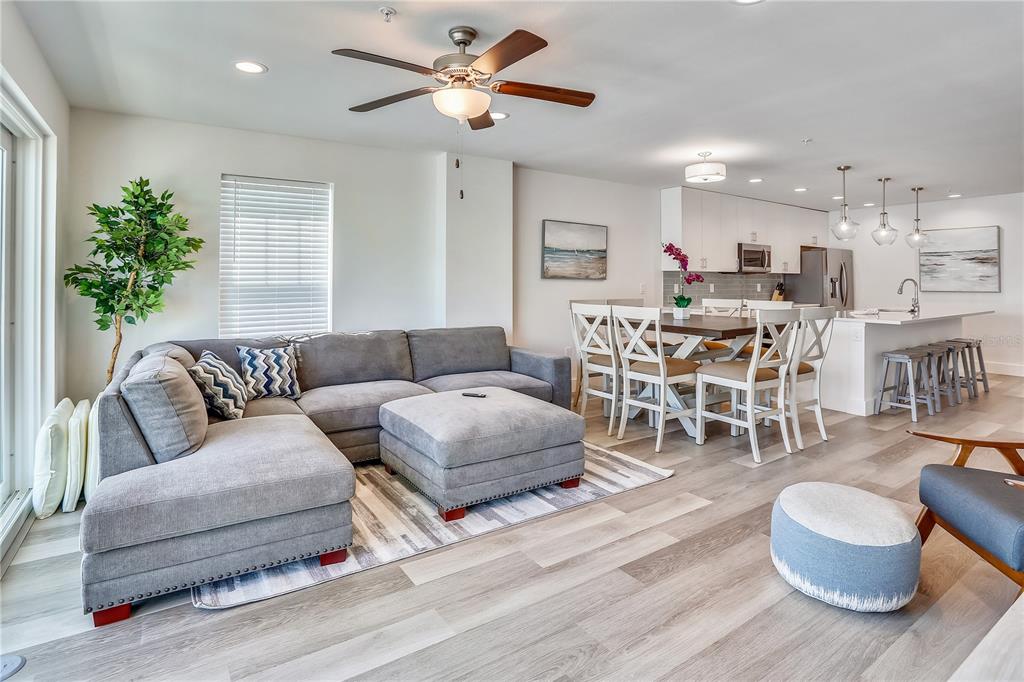 15305 1ST STREET E UNIT 305, MADEIRA BEACH, FL — photo 5 of 30