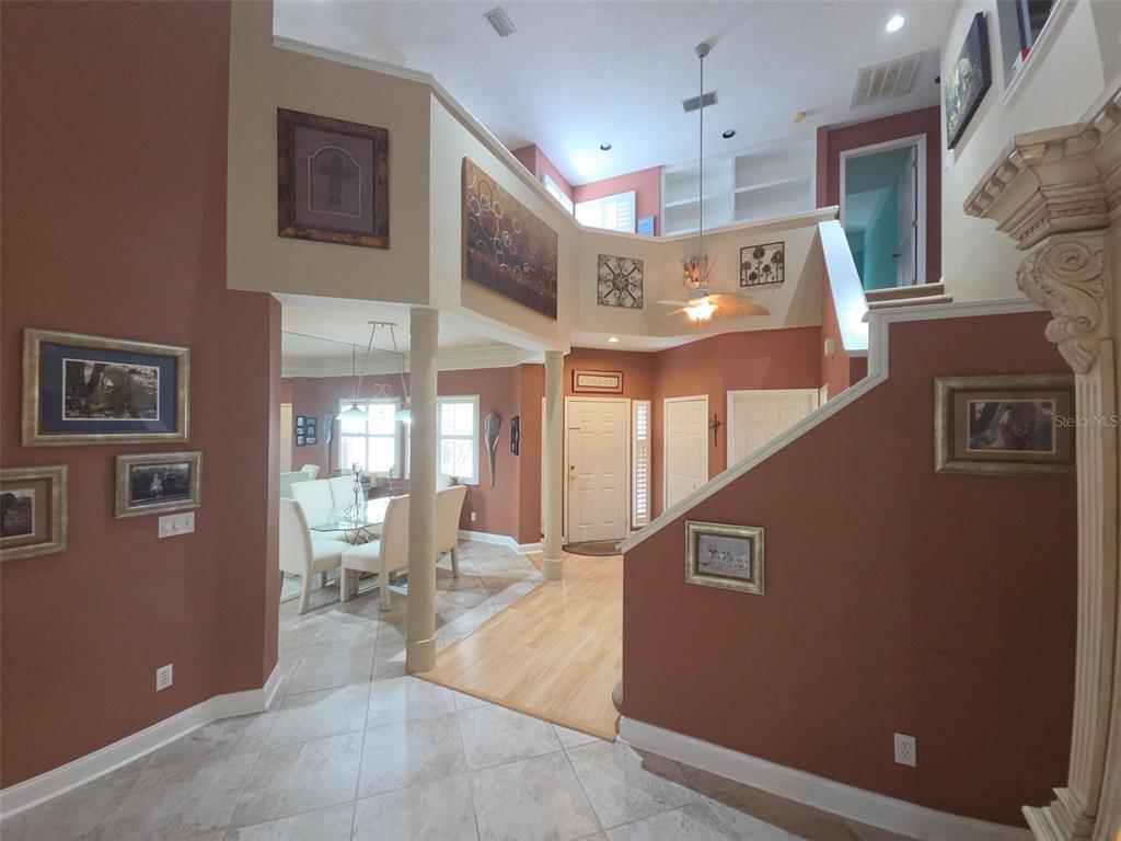 450 DATE PALM COURT NE, ST PETERSBURG, FL — photo 4 of 30