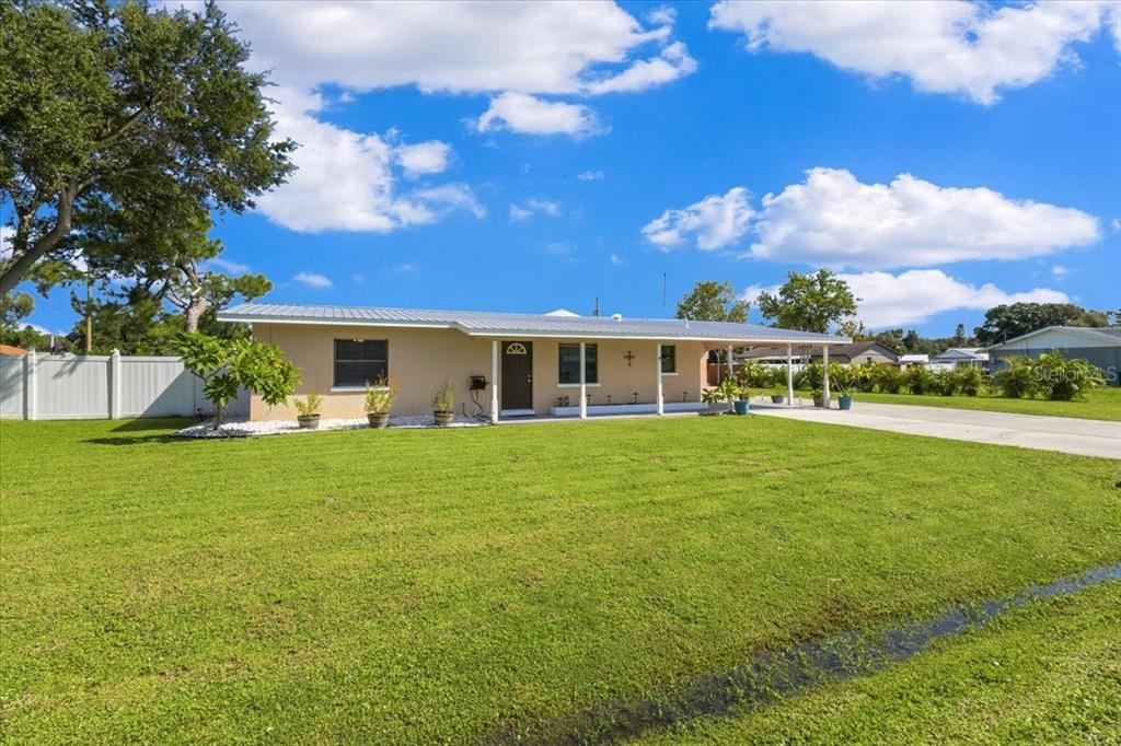 5715 29TH AVENUE DRIVE E, BRADENTON, FL — photo 5 of 30