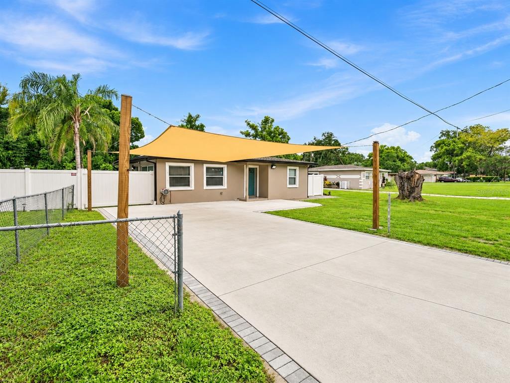 1803 E ANNONA AVENUE, TAMPA, FL — photo 2 of 19