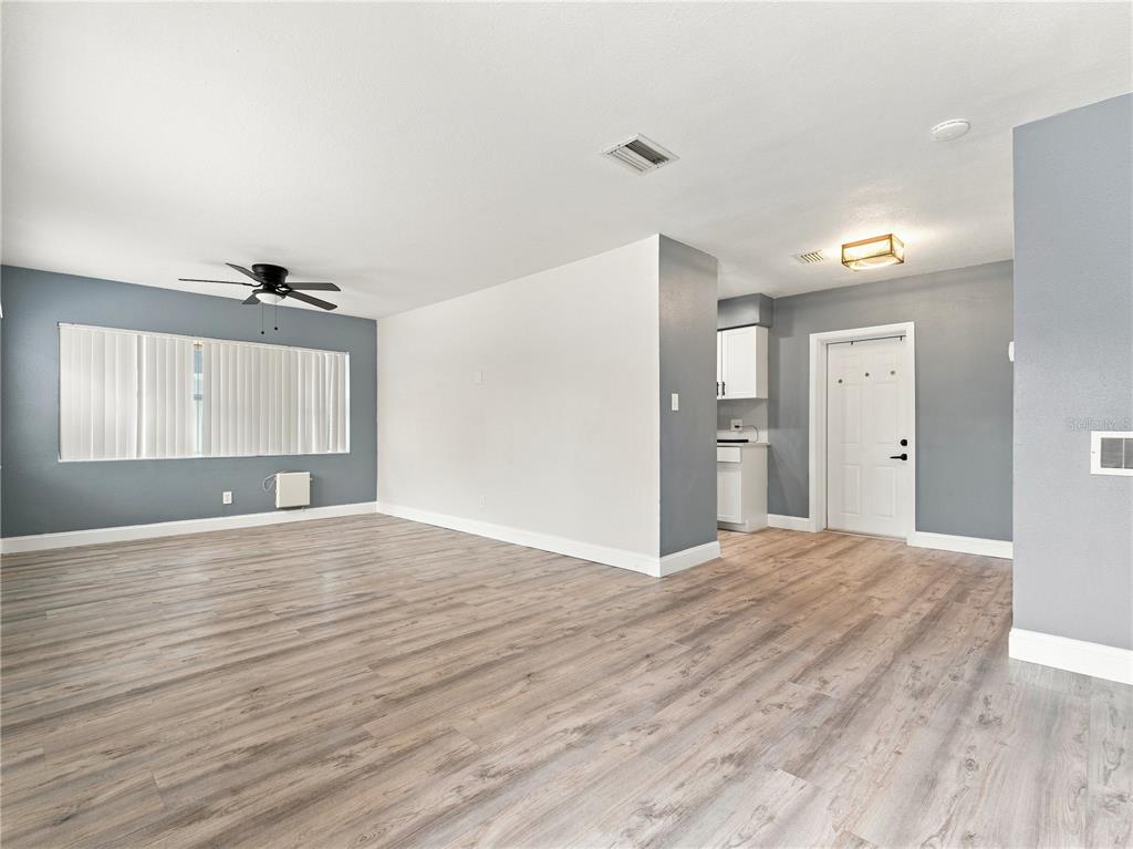 1803 E ANNONA AVENUE, TAMPA, FL — photo 3 of 19