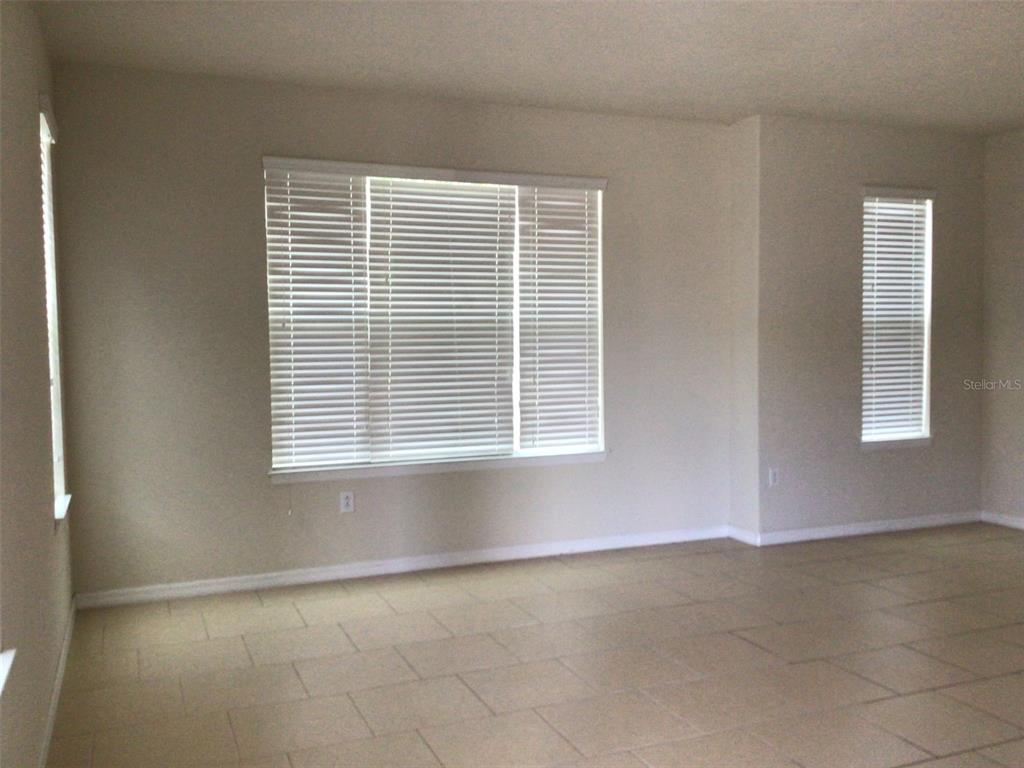 2564 FASSONA DRIVE, KISSIMMEE, FL — photo 4 of 16