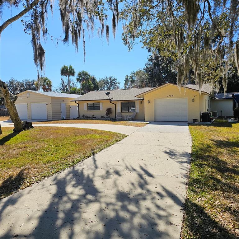 1728 LIME TREE DRIVE