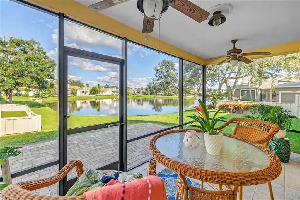 868 GLADES COURT NE, ST PETERSBURG, FL — photo 4 of 53