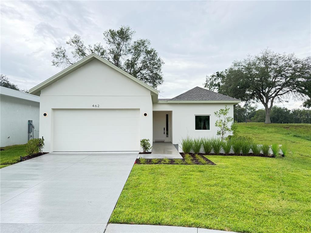 462 SKYFIELD COURT