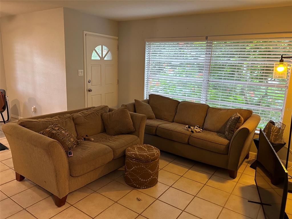 578 VINE AVENUE, DUNEDIN, FL — photo 3 of 10