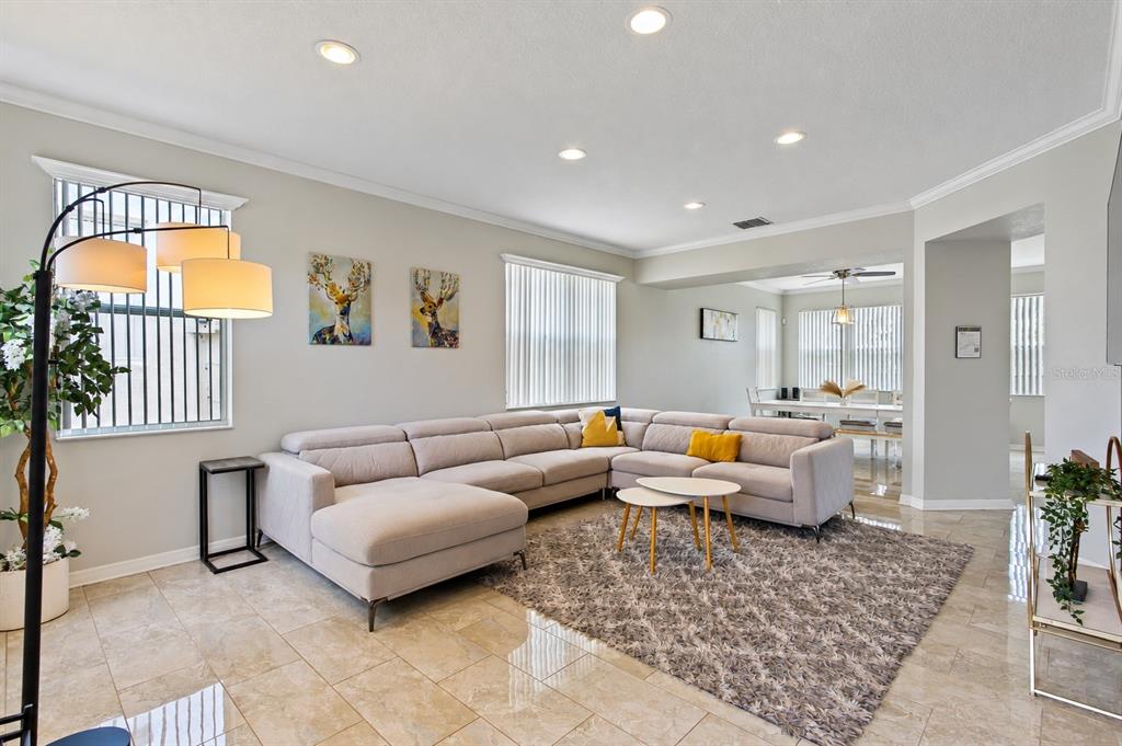 131 WILLOW VIEW DRIVE, DAVENPORT, FL — photo 4 of 25