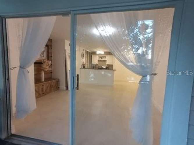 10024 STRAFFORD OAK COURT UNIT 807, TAMPA, FL — photo 4 of 24