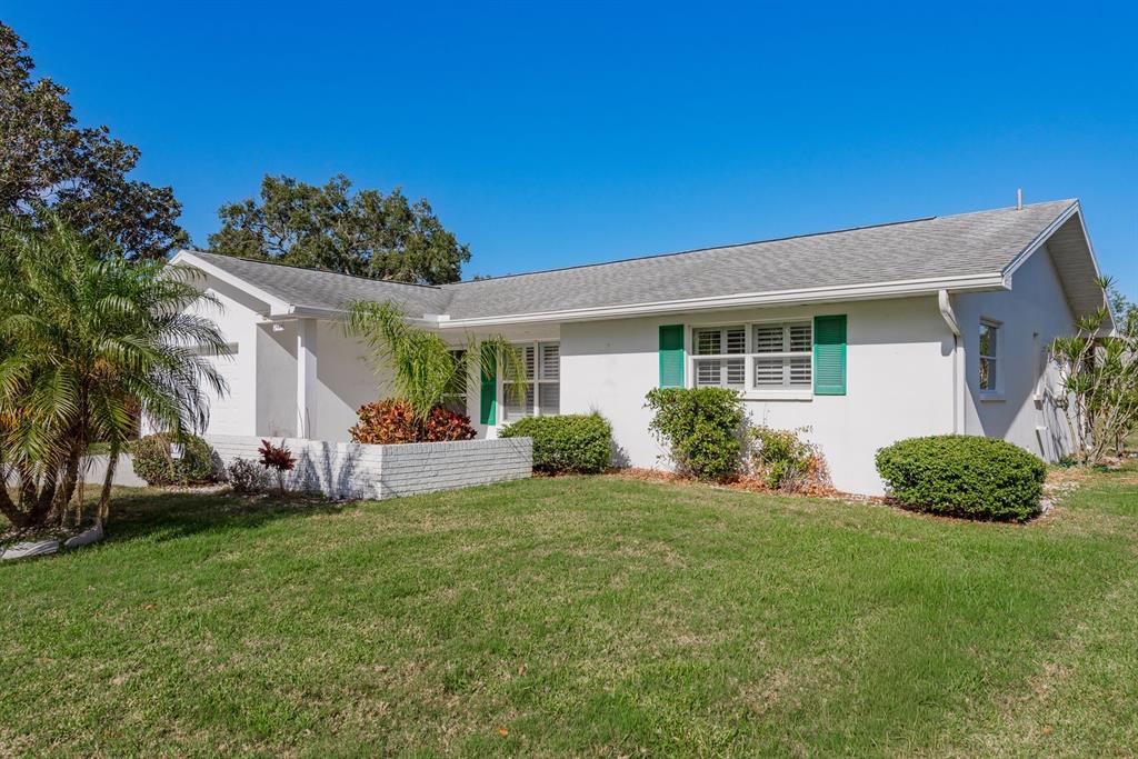 2949 BRIAR CLIFF DRIVE