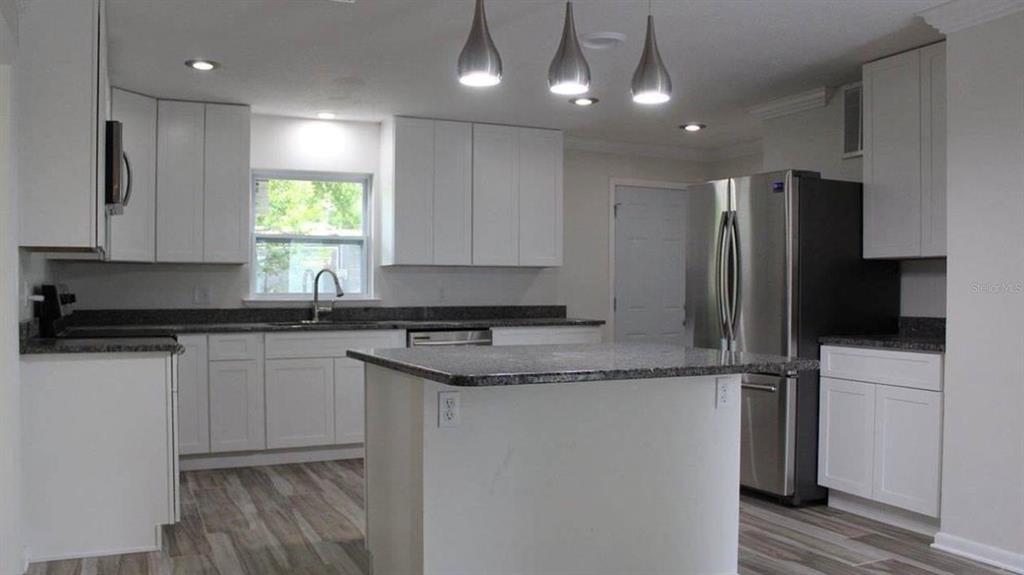 4017 NW 36TH TERRACE, GAINESVILLE, FL — photo 4 of 8