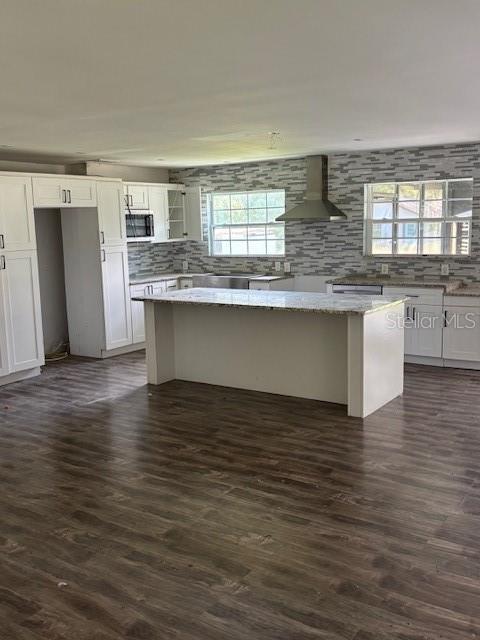 21103 REINDEER ROAD, CHRISTMAS, FL — photo 4 of 24
