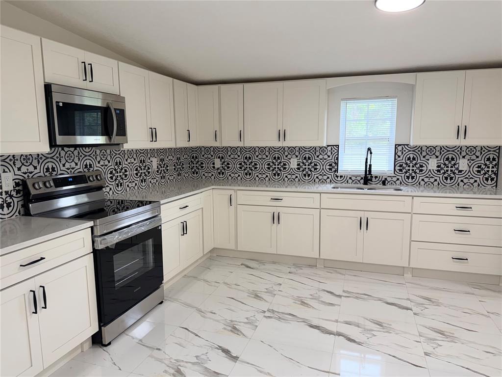 1602 S TANNER ROAD, ORLANDO, FL — photo 4 of 8