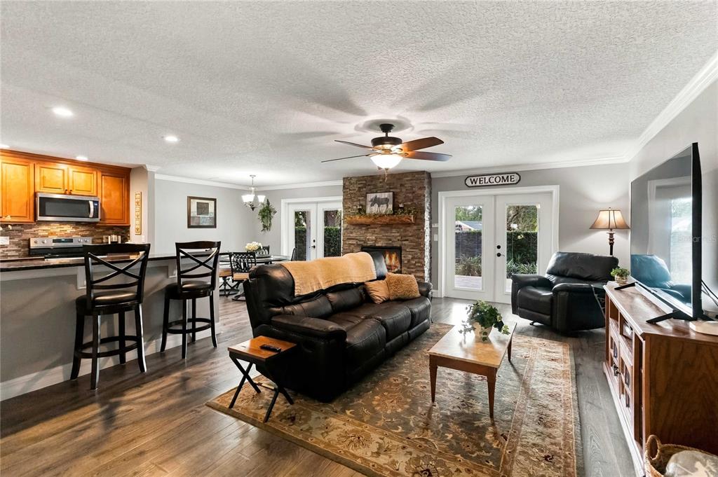 1044 FOREST CIRCLE, WINTER SPRINGS, FL — photo 4 of 26