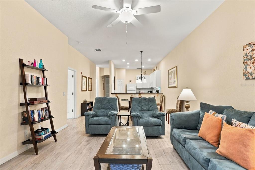 512 LUCAYA LOOP, DAVENPORT, FL — photo 4 of 30