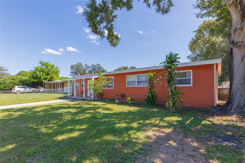 4416 W TRILBY AVENUE, TAMPA, FL — photo 2 of 30
