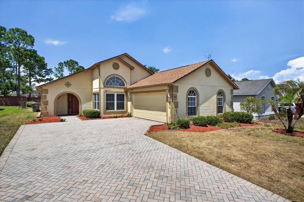 1033 KNIGHTSBRIDGE CIRCLE