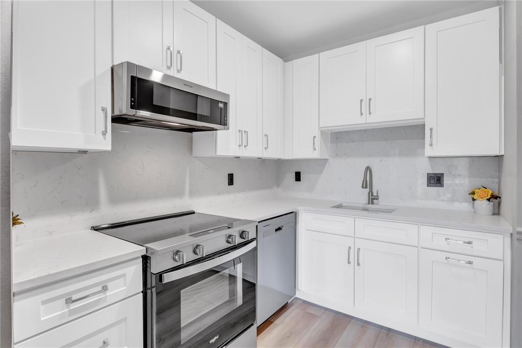 946 15TH STREET UNIT 201, HOLLY HILL, FL — photo 3 of 21