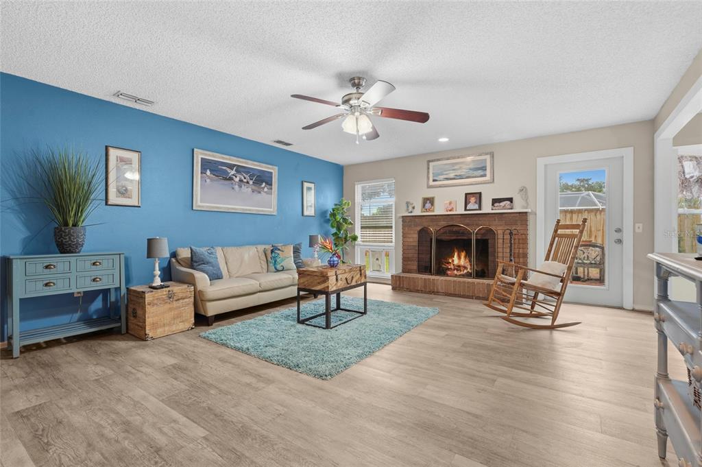 2112 S BRINK AVENUE, SARASOTA, FL — photo 2 of 30