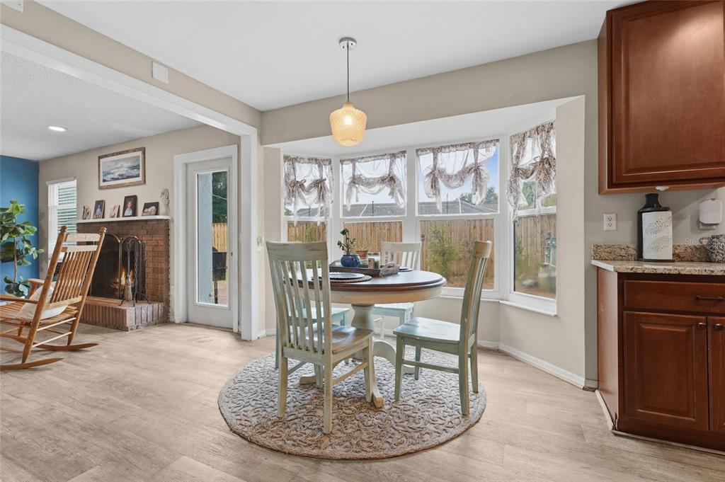 2112 S BRINK AVENUE, SARASOTA, FL — photo 4 of 30