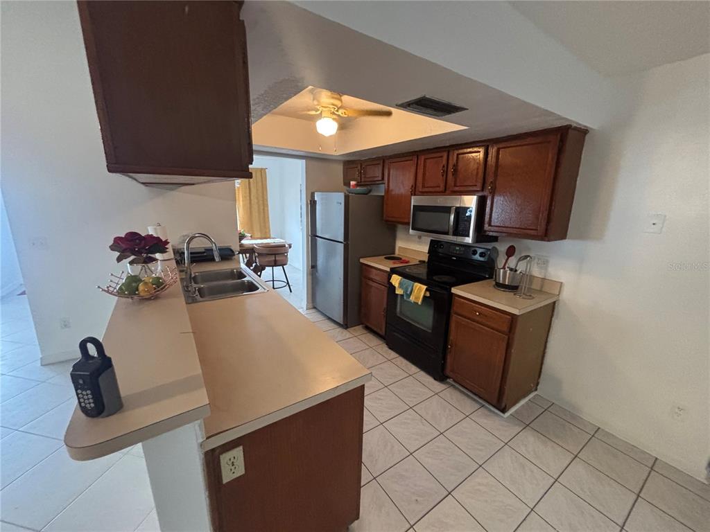 7667 HAVENFORD COURT, ORLANDO, FL — photo 2 of 16