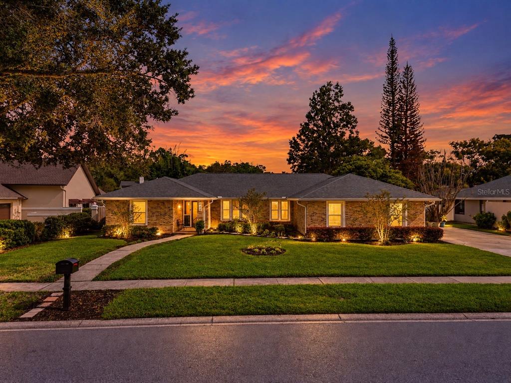 992 SLEEPING ROCK COURT