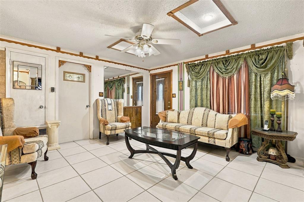 104 HUGHES AVENUE, SANFORD, FL — photo 2 of 22