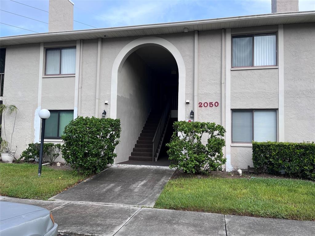 2050 HUNTERS GLEN DRIVE UNIT 614, DUNEDIN, FL — photo 2 of 24