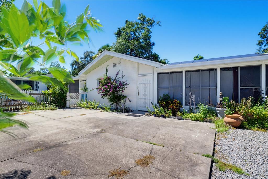 1100 EWING AVENUE, CLEARWATER, FL — photo 2 of 30