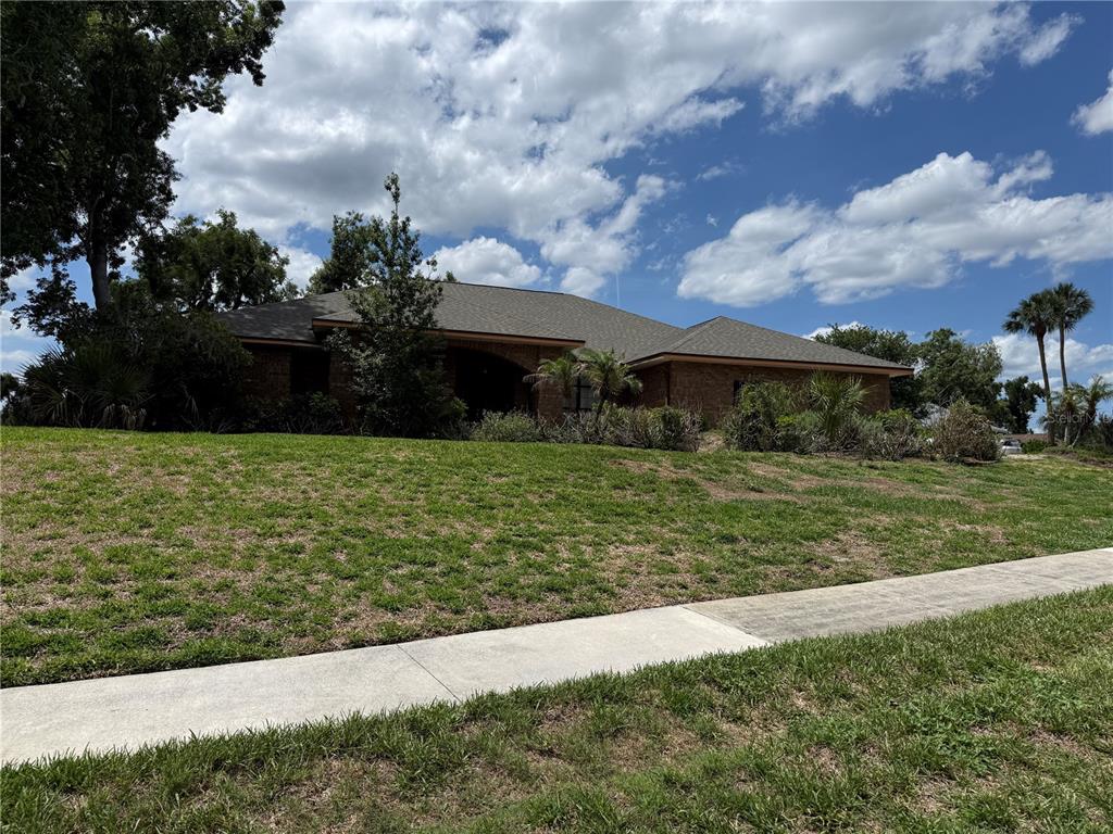 10005 HUNT CLIFF DRIVE