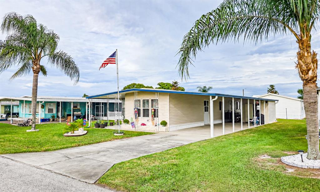 5402 MOHAWK STREET, ZEPHYRHILLS, FL — photo 2 of 30