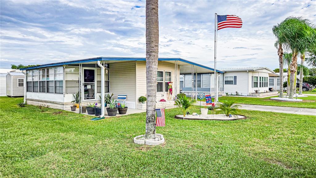 5402 MOHAWK STREET, ZEPHYRHILLS, FL — photo 3 of 30