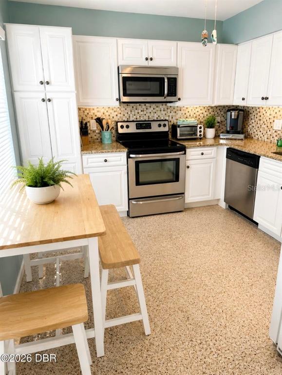 573 N ATLANTIC AVENUE UNIT 5, NEW SMYRNA BEACH, FL — photo 5 of 14