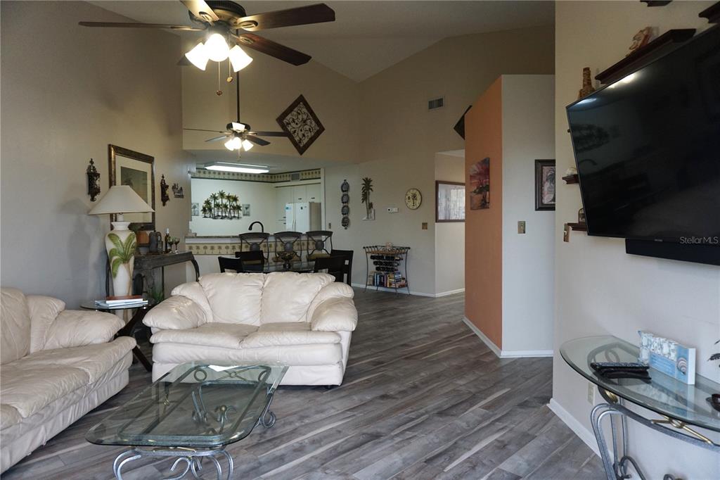 6011 BAHIA DEL MAR BOULEVARD UNIT 255, ST PETERSBURG, FL — photo 5 of 30