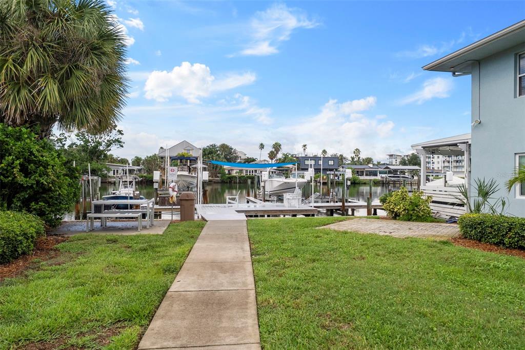 300 VENETIAN DRIVE UNIT 1, CLEARWATER, FL — photo 5 of 30