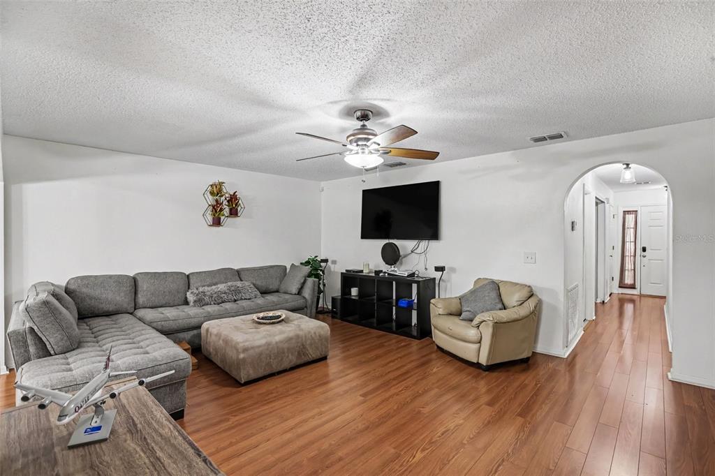4607 ASHBURN SQUARE DRIVE, TAMPA, FL — photo 3 of 30