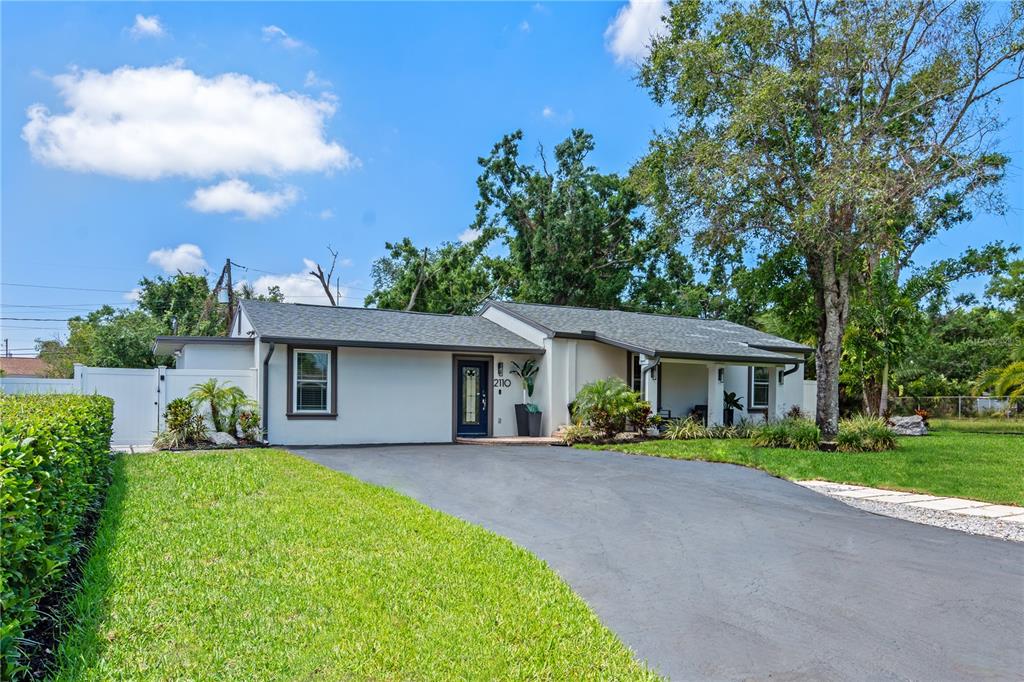 2110 W FARWELL DRIVE