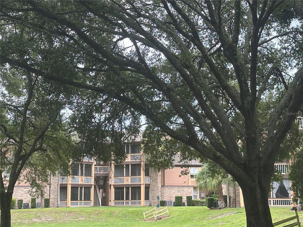 486 N PIN OAK PLACE UNIT 210