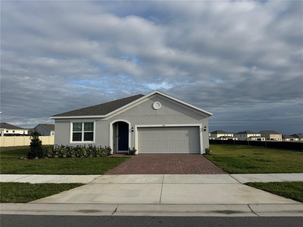 407 LEMONGRASS ROAD